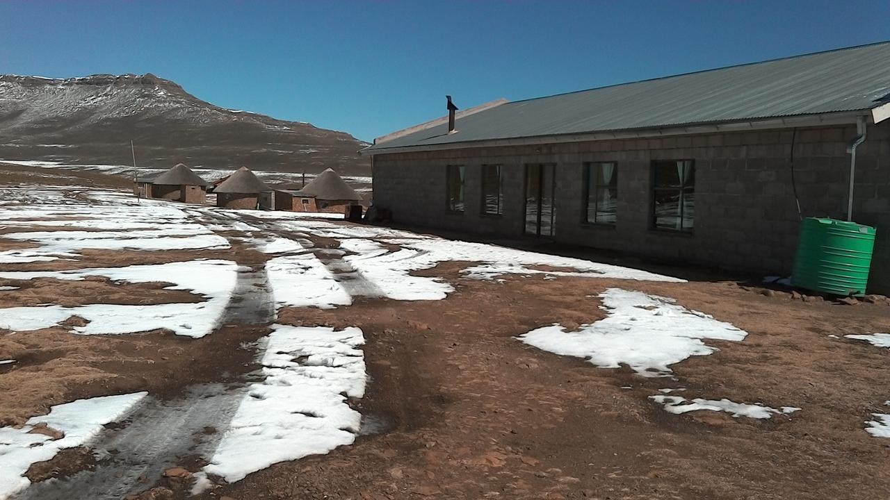 Sani Stone Lodge Mokhotlong Exterior foto